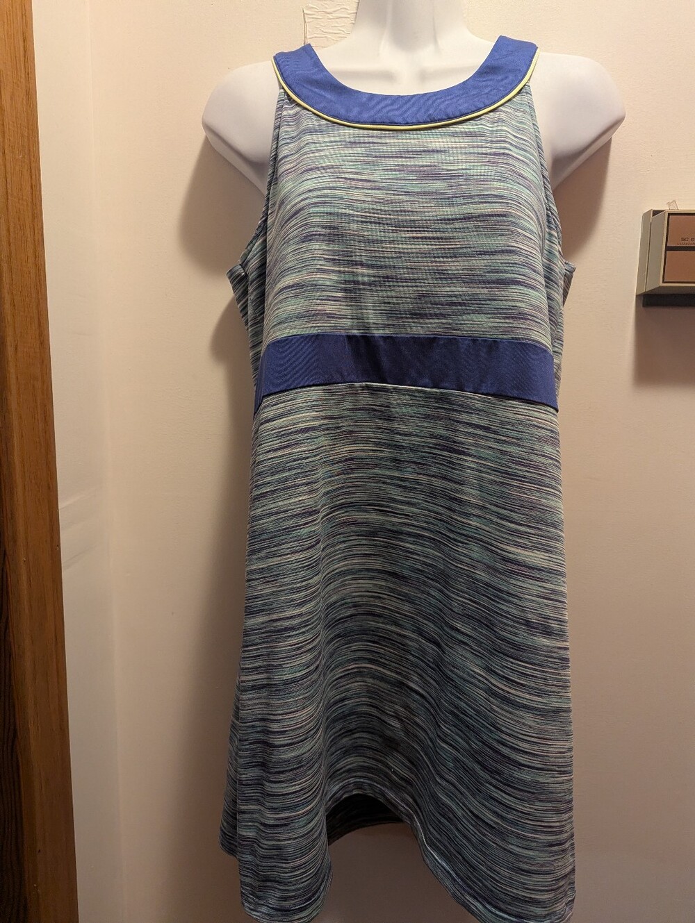 Tail Women's Large Sleeveless Blue Marled Shift Top with Contrast Trim Athletic